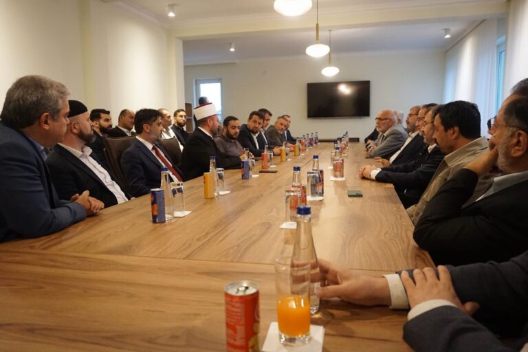 Delegacija Međunarodnog udruženja islamskih učenjaka „UMAD“ posjetila je Mešihat Sandžaka.