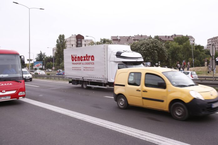PREKINUTA BLOKADA, SASTANAK RADNIKA FIJATA I VUCICA U SUBOTU