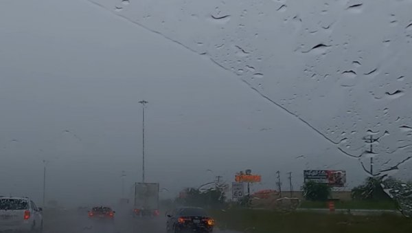 AMSS upozorava vozače na oprez zbog vetra, slabe kiše i snega na putevima u višim predelima