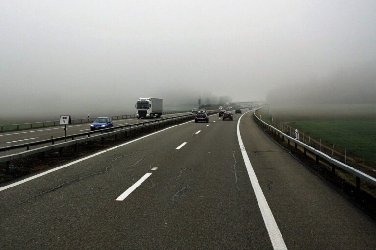 AMSS: Magla i poledica otežavaju saobraćaj