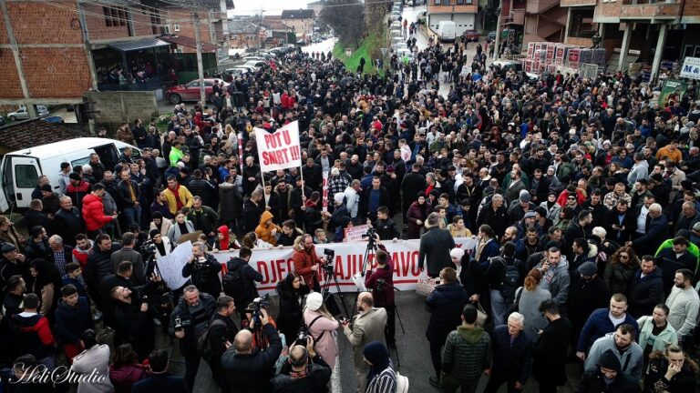 Novi Pazar: I naša djeca imaju pravo da žive; Imamović: protesti građana jedini način da se skrene pažnja da im se život odvija u haosu