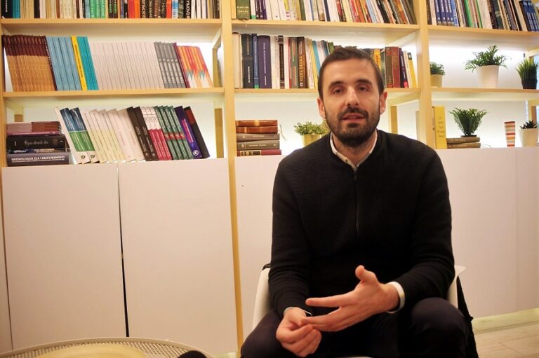 Aličković: Program „Tvoja stipendija“ obuhvata 450 stipendija, naši ljudi voljni da pomažu znanje (Video)